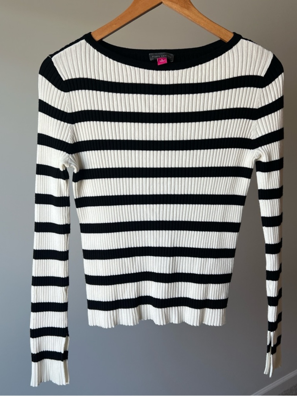 Vince Camuto Long Sleeve Black & White Striped Ribbed Top